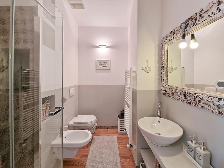Charme On The River - City Center Apartment Verona Exterior photo
